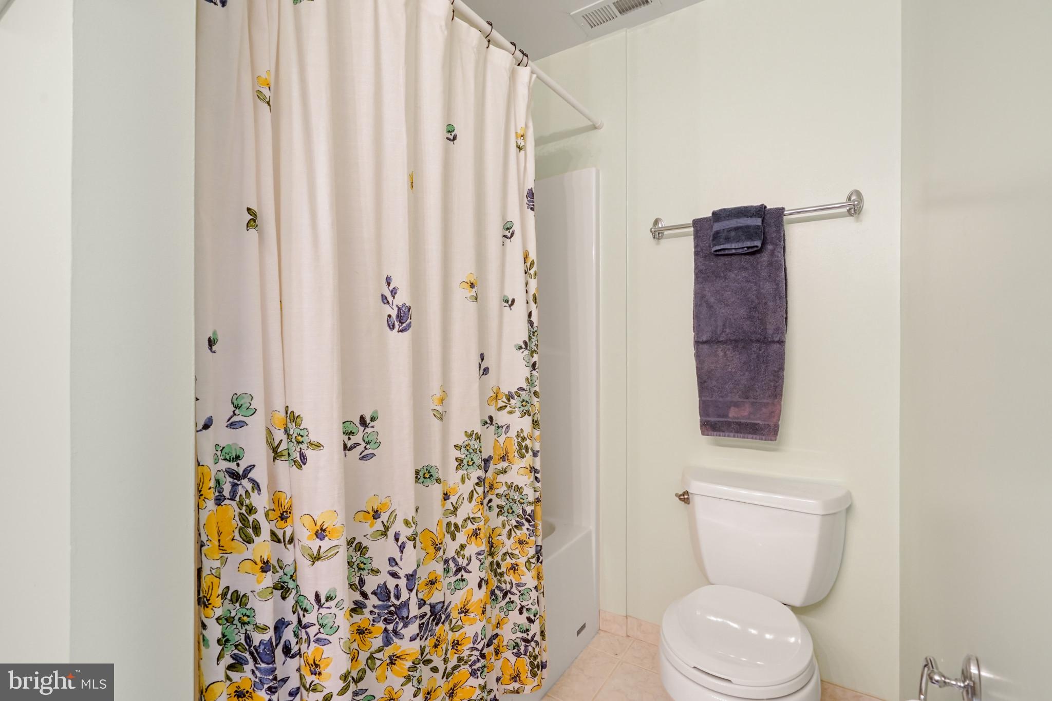 DAVIS FORD - Residential