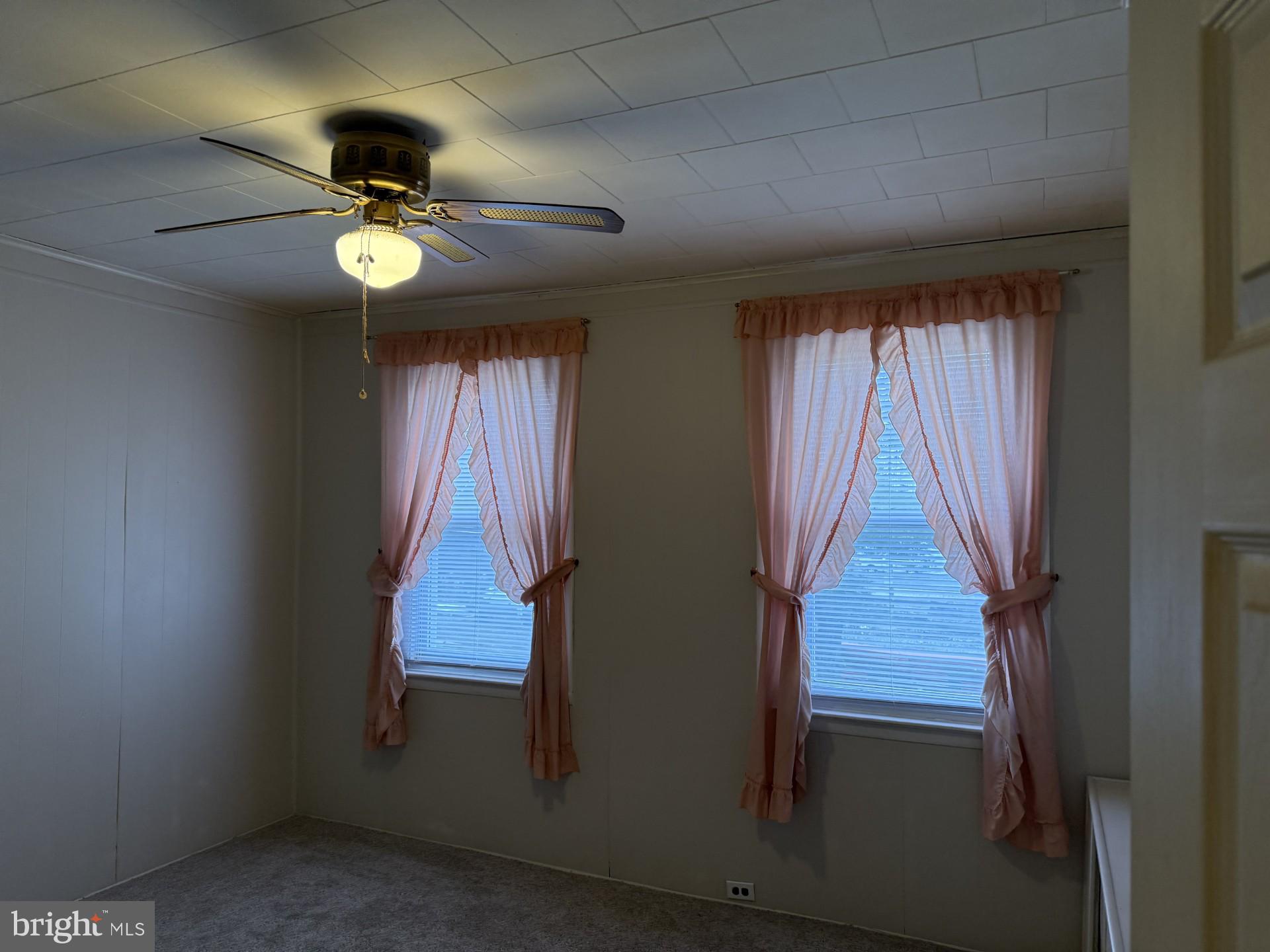 BRIDESBURG - Residential