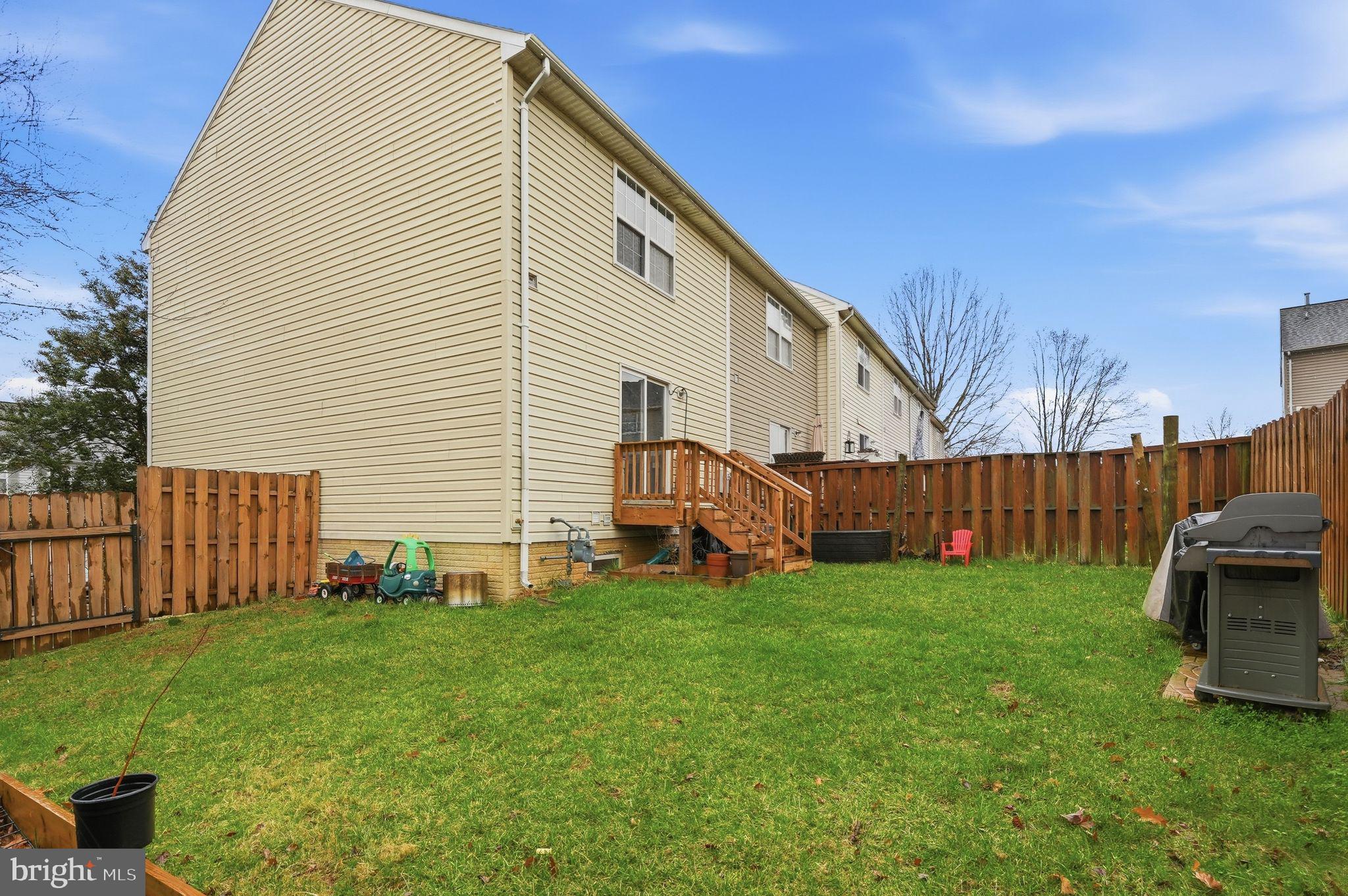 HIGHLANDS OF WARRENTON PHASE 2 - Residential