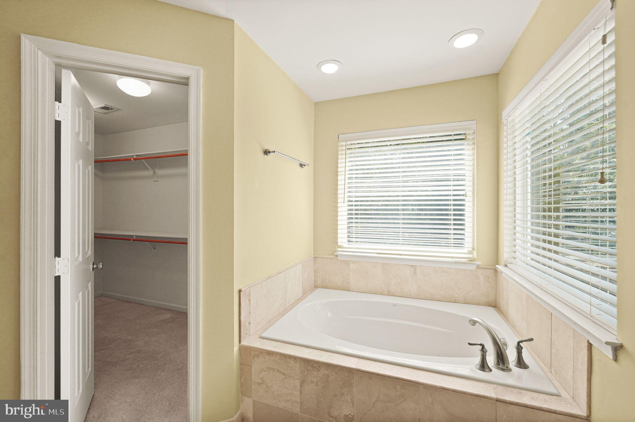 RICHLAND FOREST - Residential