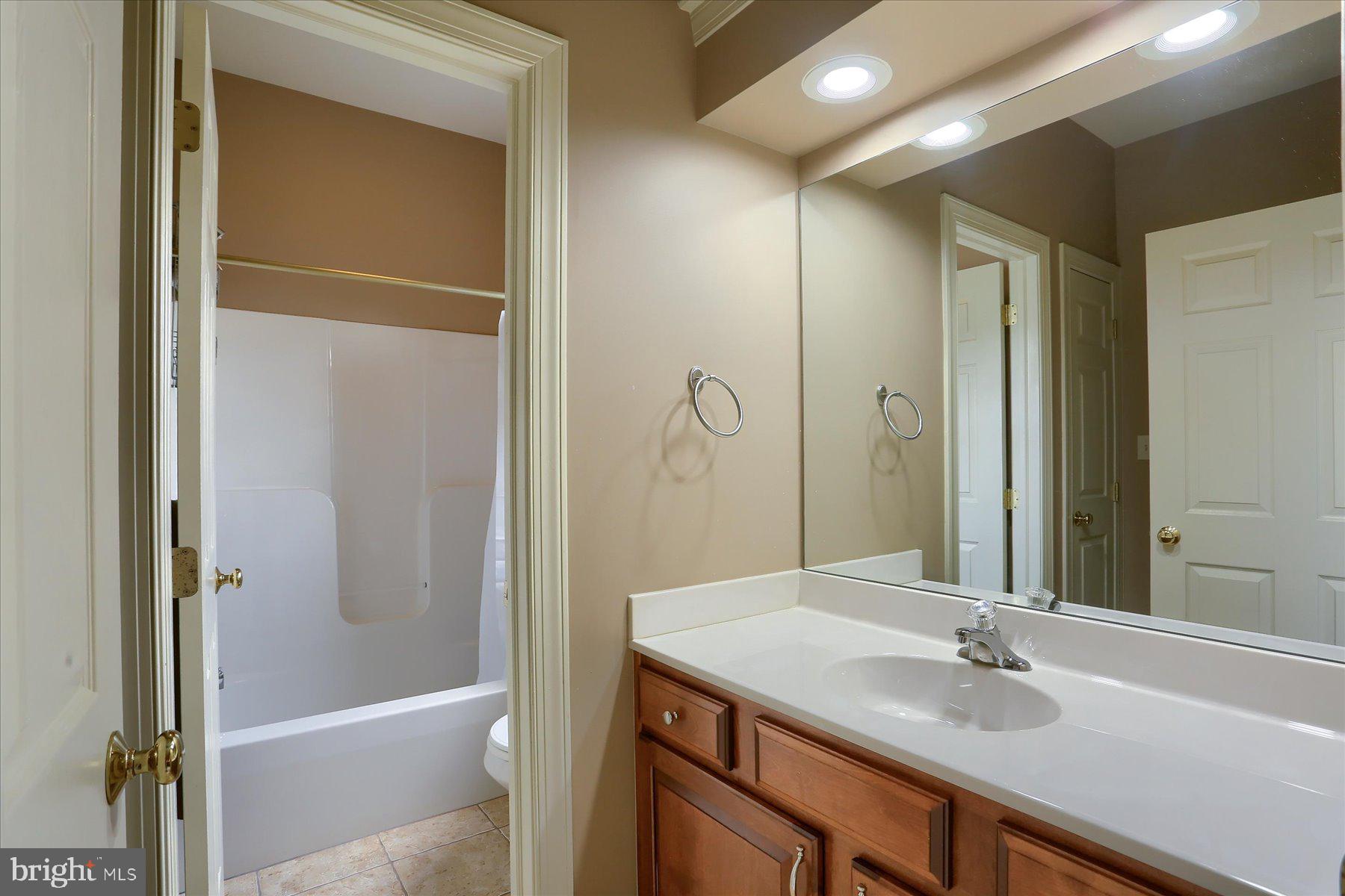 LANDIS CROSSING - Residential