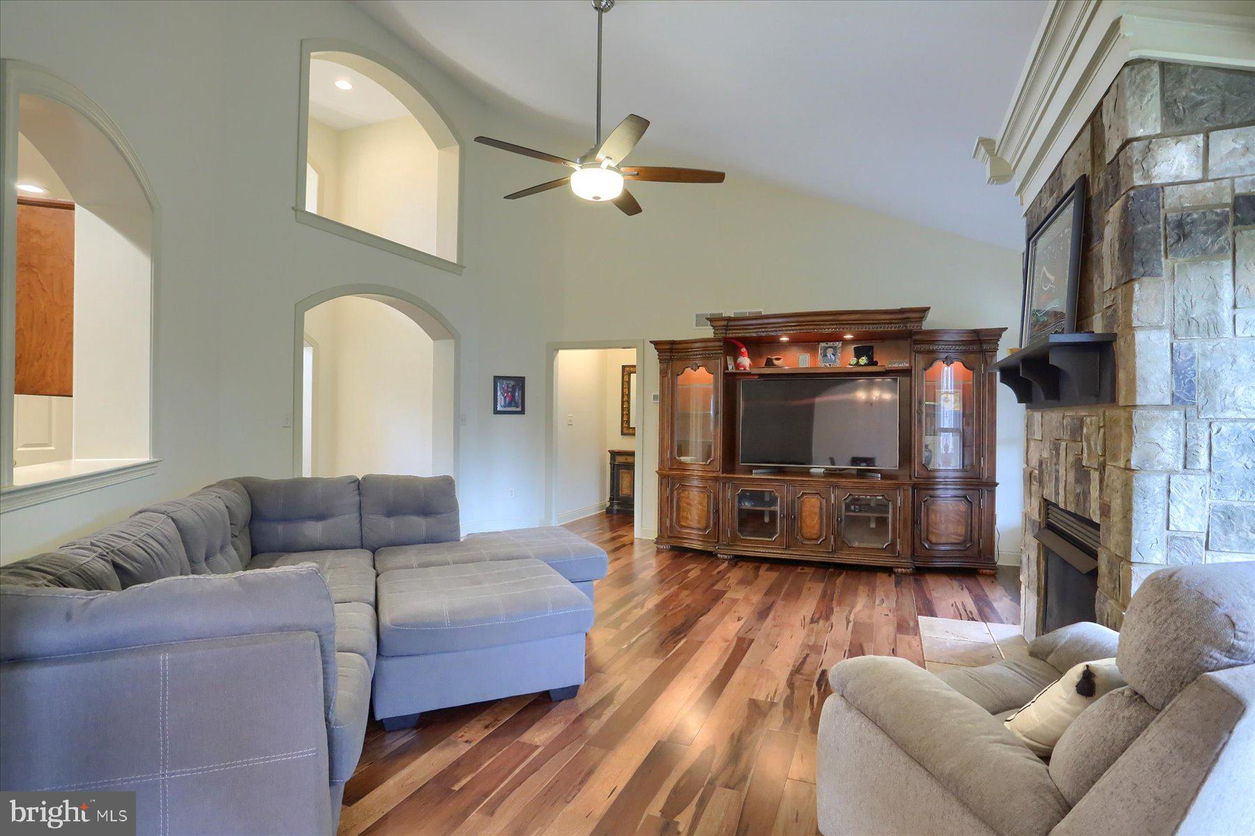 LANDIS CROSSING - Residential