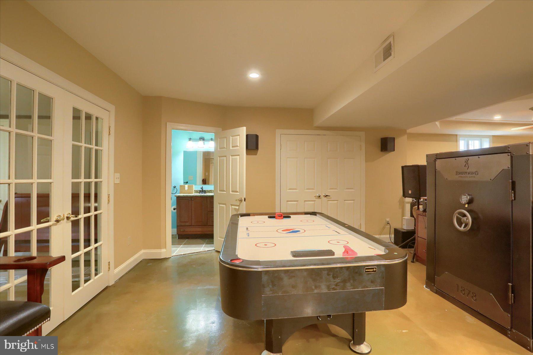 LANDIS CROSSING - Residential