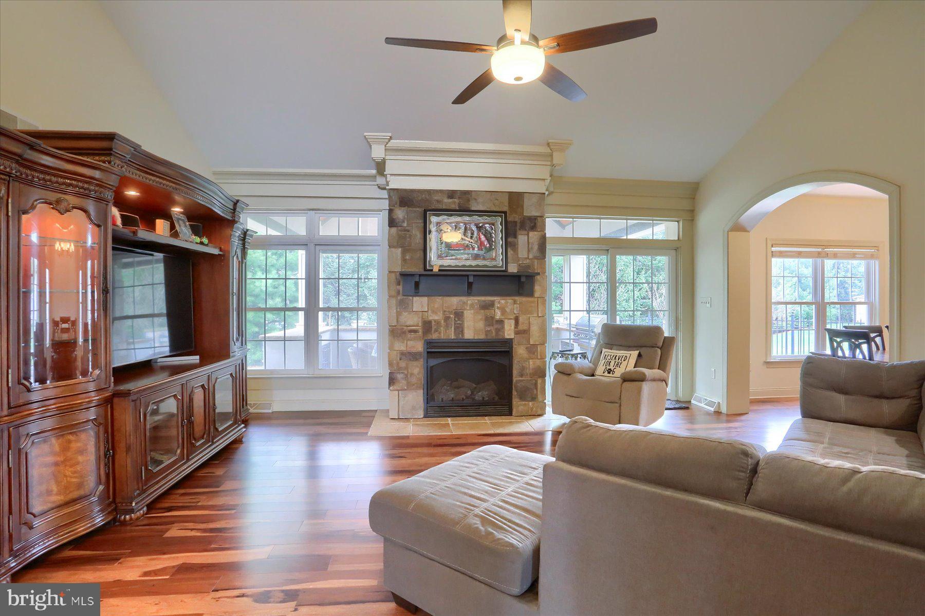 LANDIS CROSSING - Residential