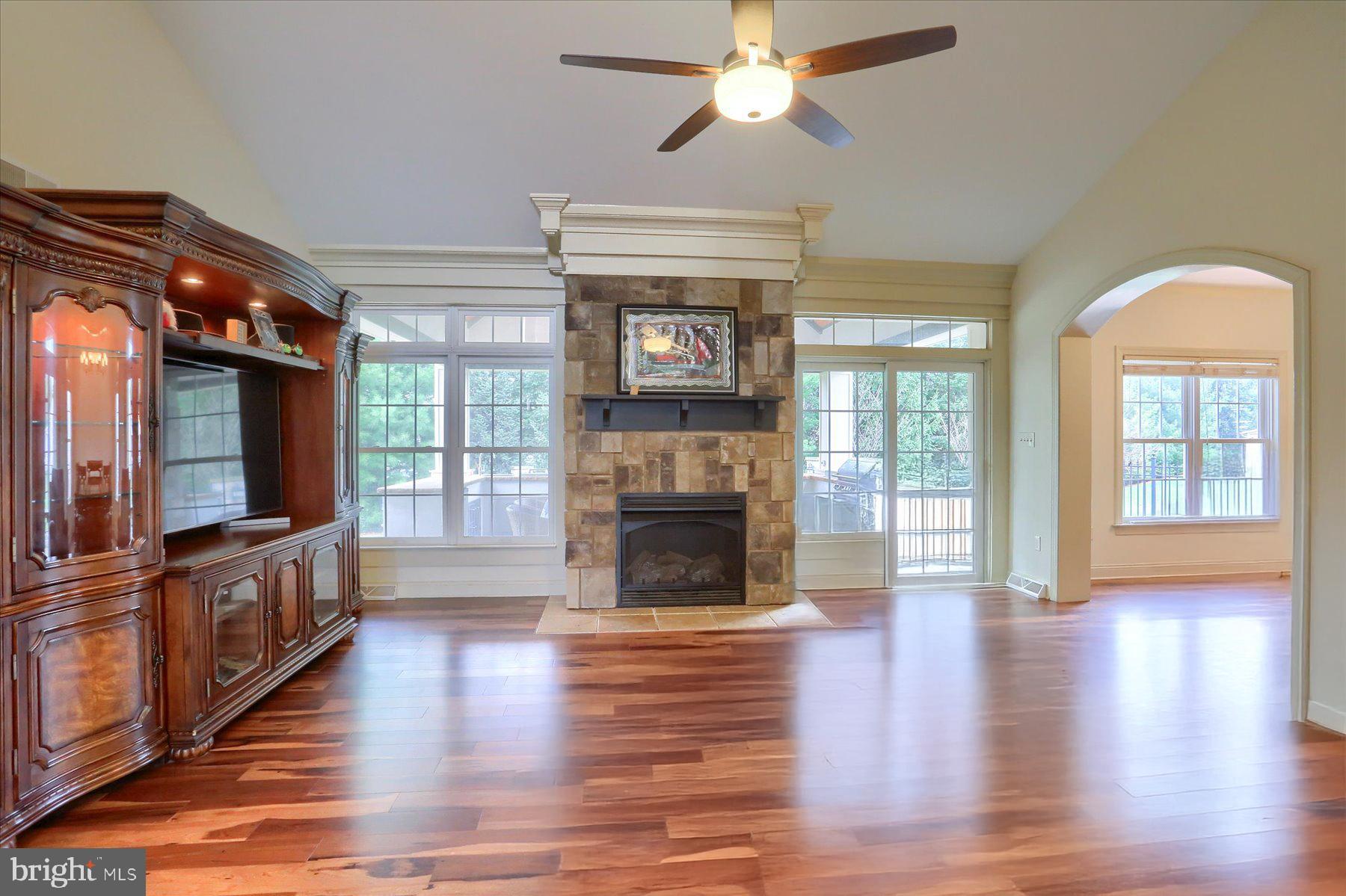 LANDIS CROSSING - Residential