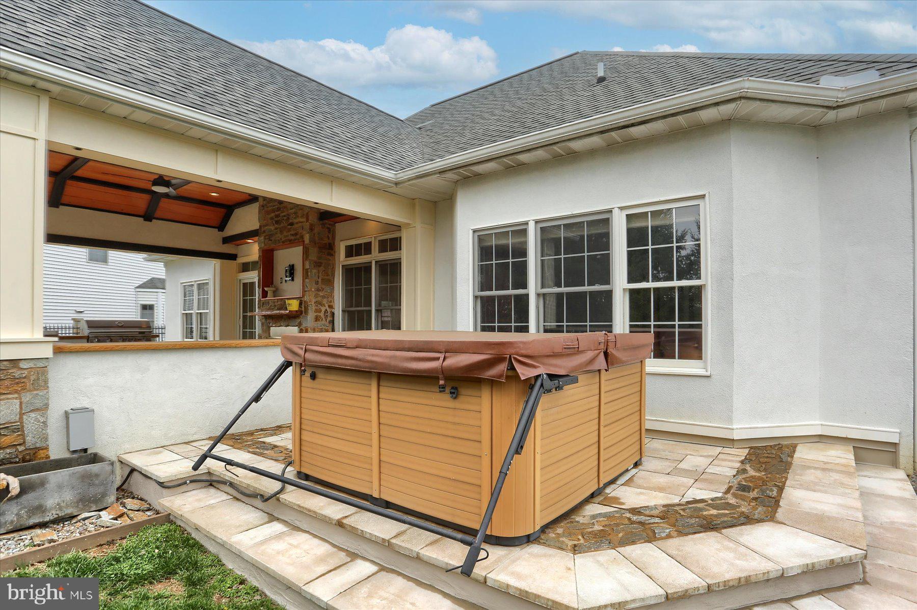 LANDIS CROSSING - Residential