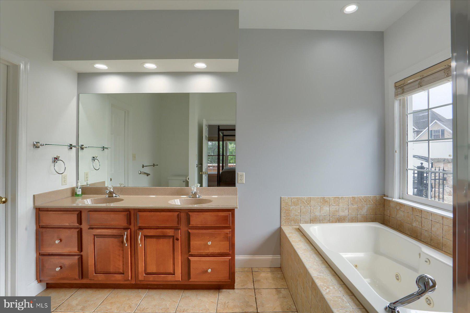 LANDIS CROSSING - Residential