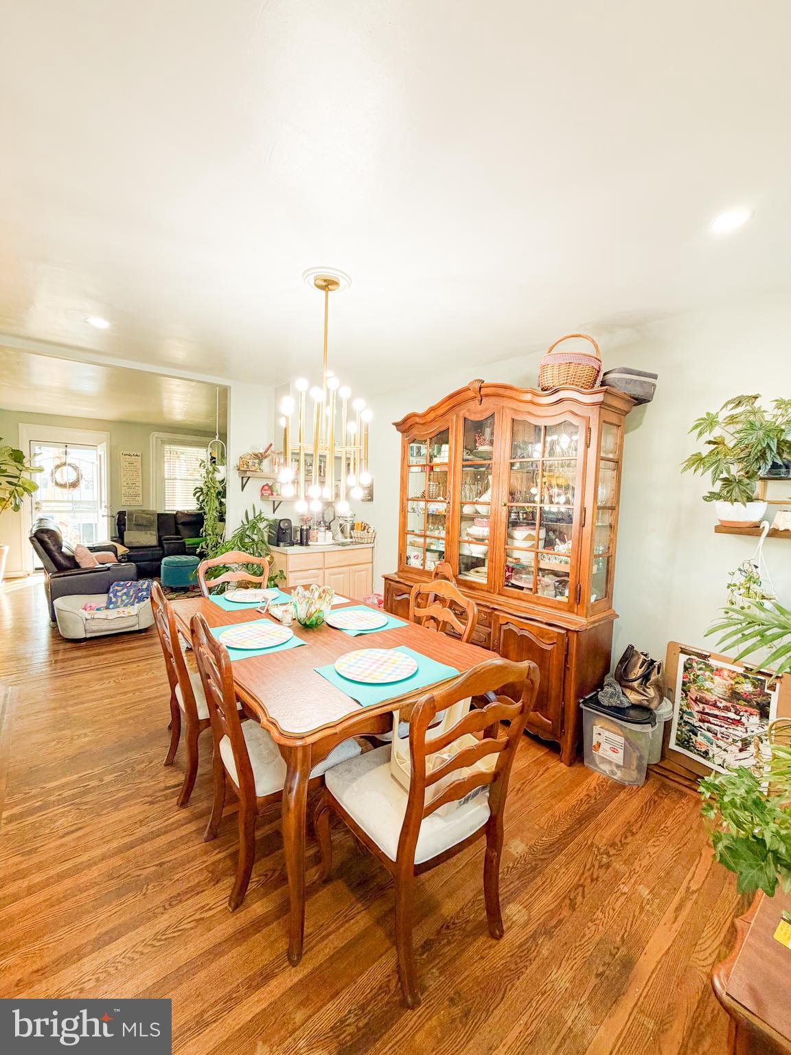 LAWNDALE - Residential