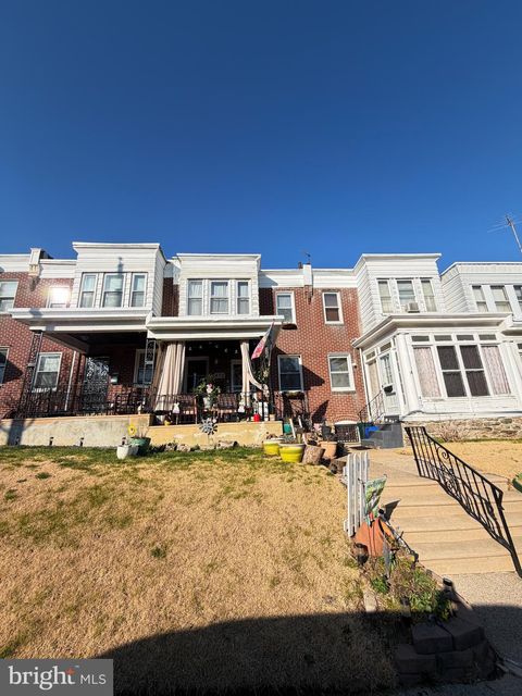 Townhouse For Sale - 475 Robbins Street<br/> PHILADELPHIA, PA 19111