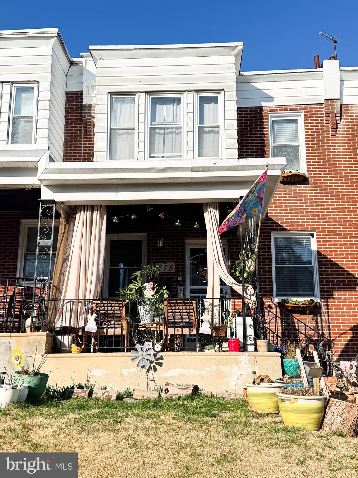 LAWNDALE - Residential