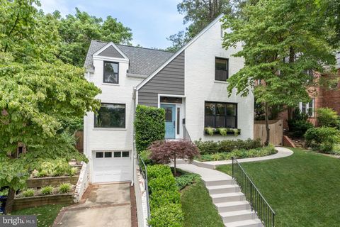 Photo of 2805 WASHINGTON AVE, CHEVY CHASE, MD 20815 (MLS # MDMC2099100)