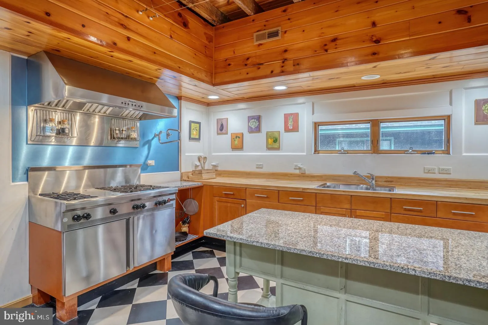 Lewes, Delaware 19958, United States, 4 Bedrooms Bedrooms, ,6 BathroomsBathrooms,Residential,Contingent,111306