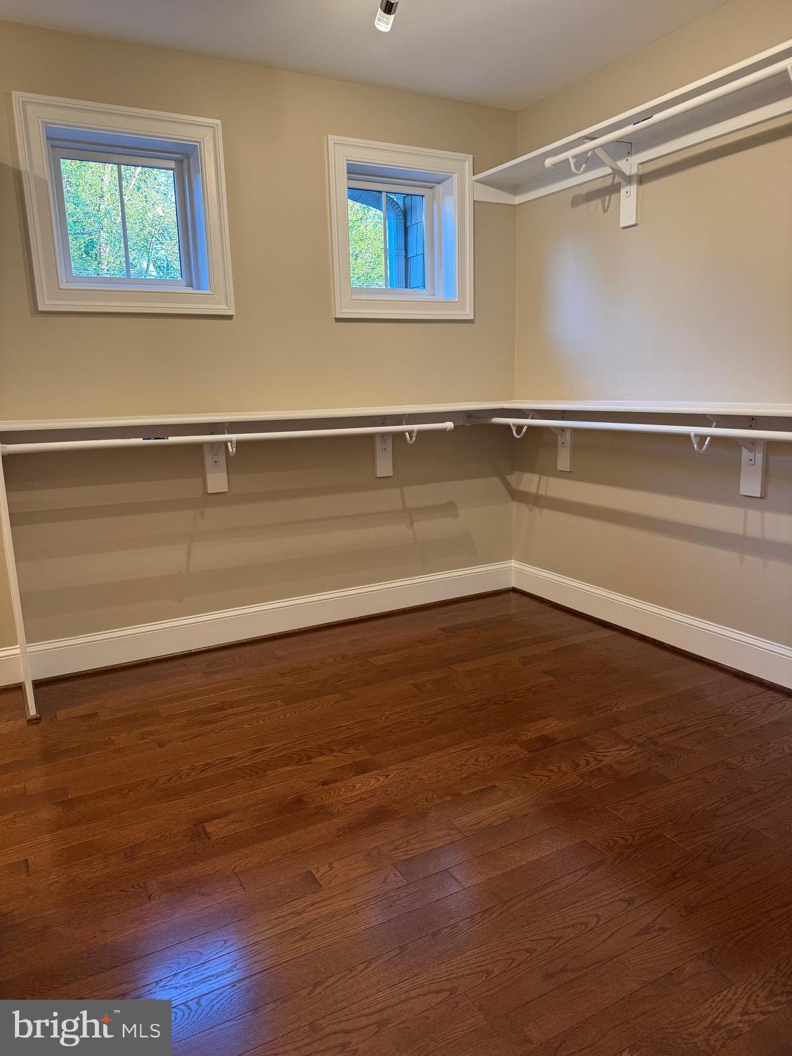 HOLMES RUN HEIGHTS - Residential Lease