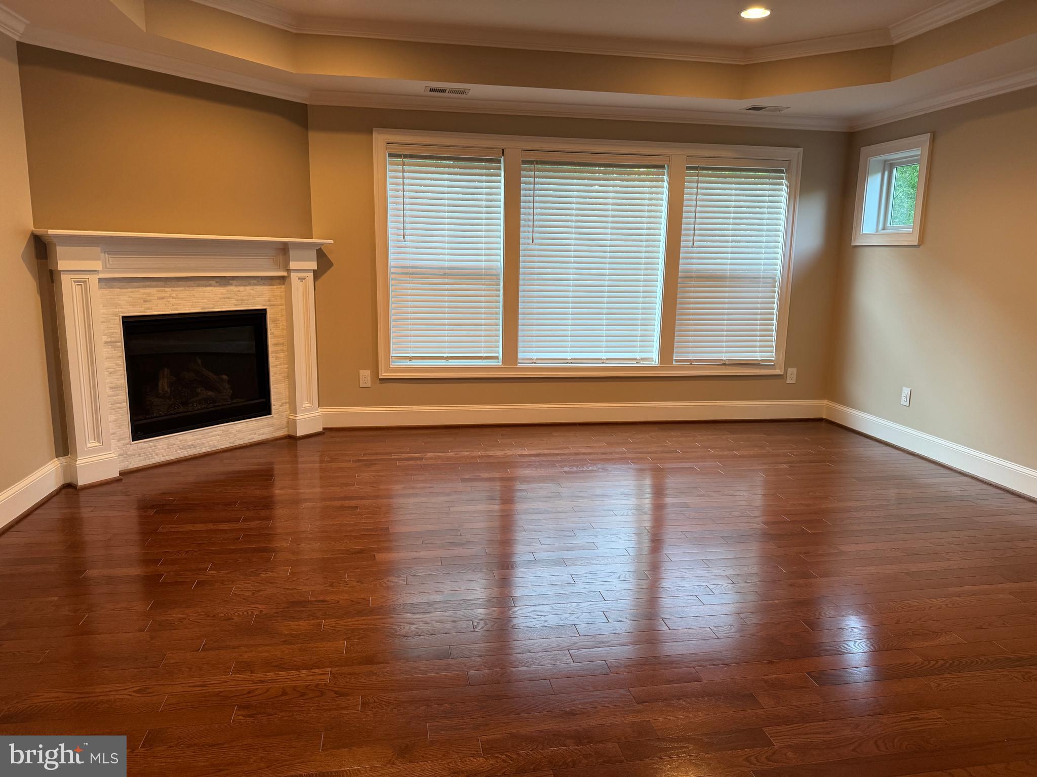 HOLMES RUN HEIGHTS - Residential Lease