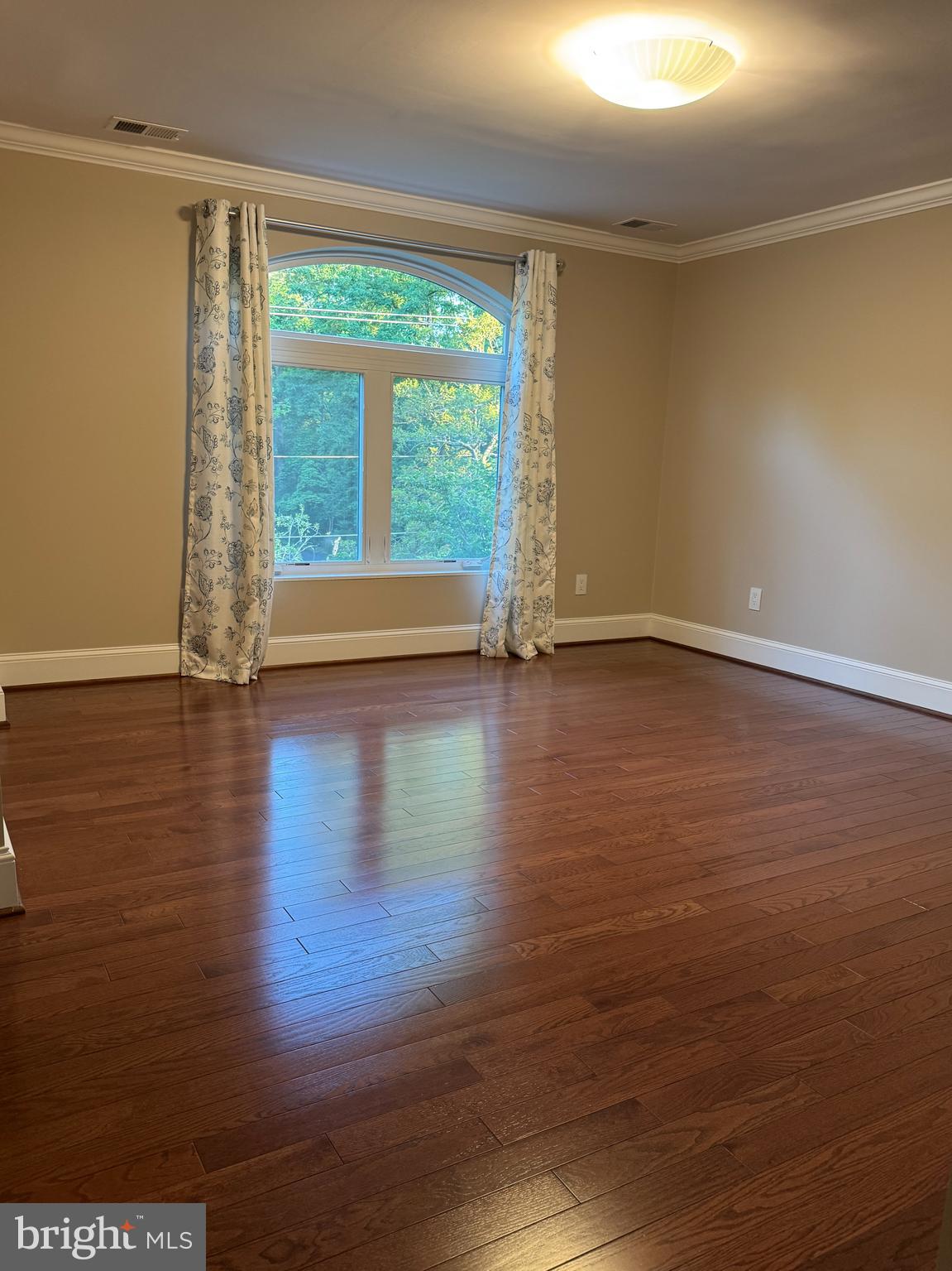 HOLMES RUN HEIGHTS - Residential Lease