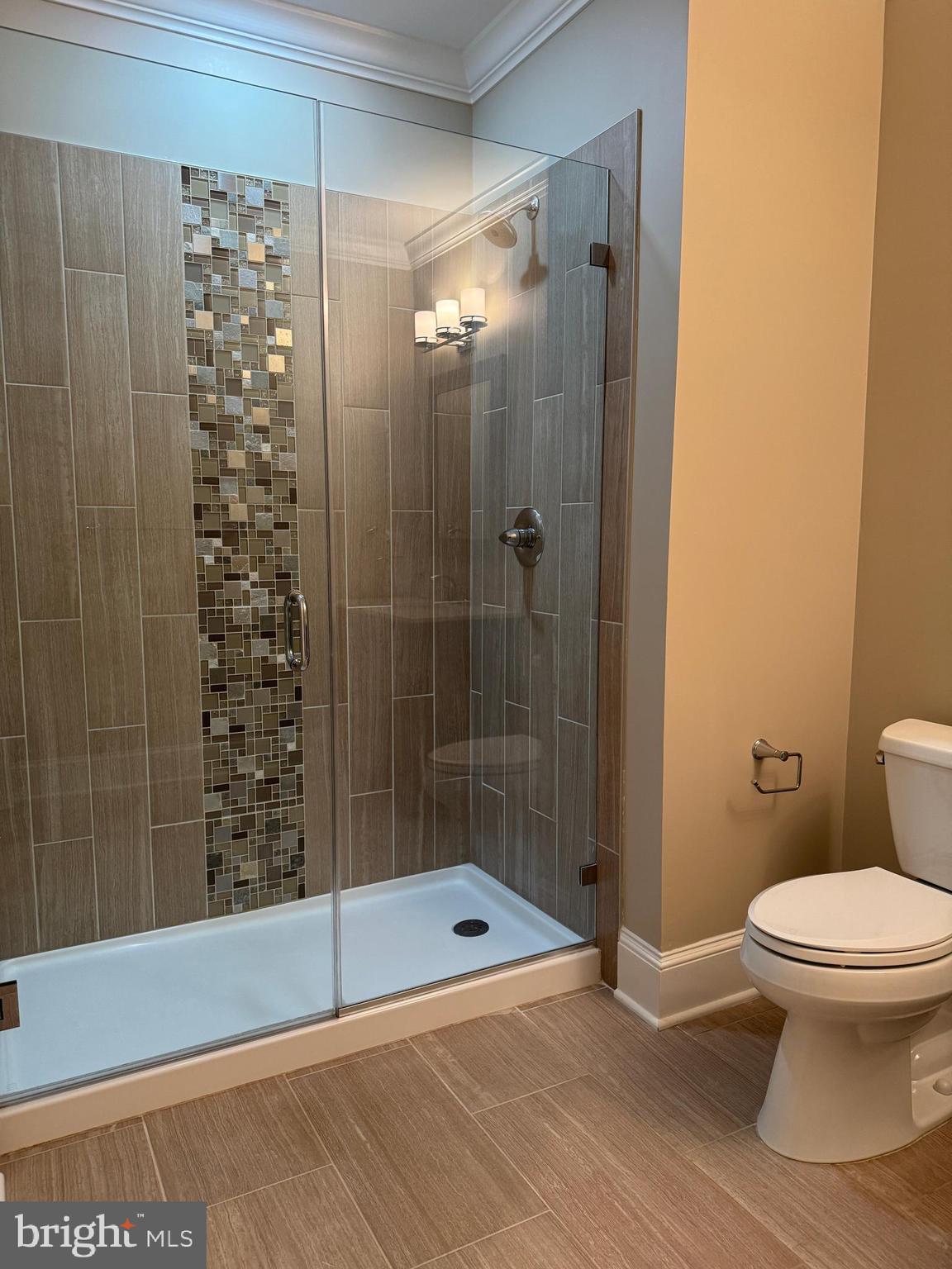 HOLMES RUN HEIGHTS - Residential Lease