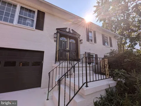 2208 Wakefield Street, Alexandria, VA MLS: VAFX2229216
