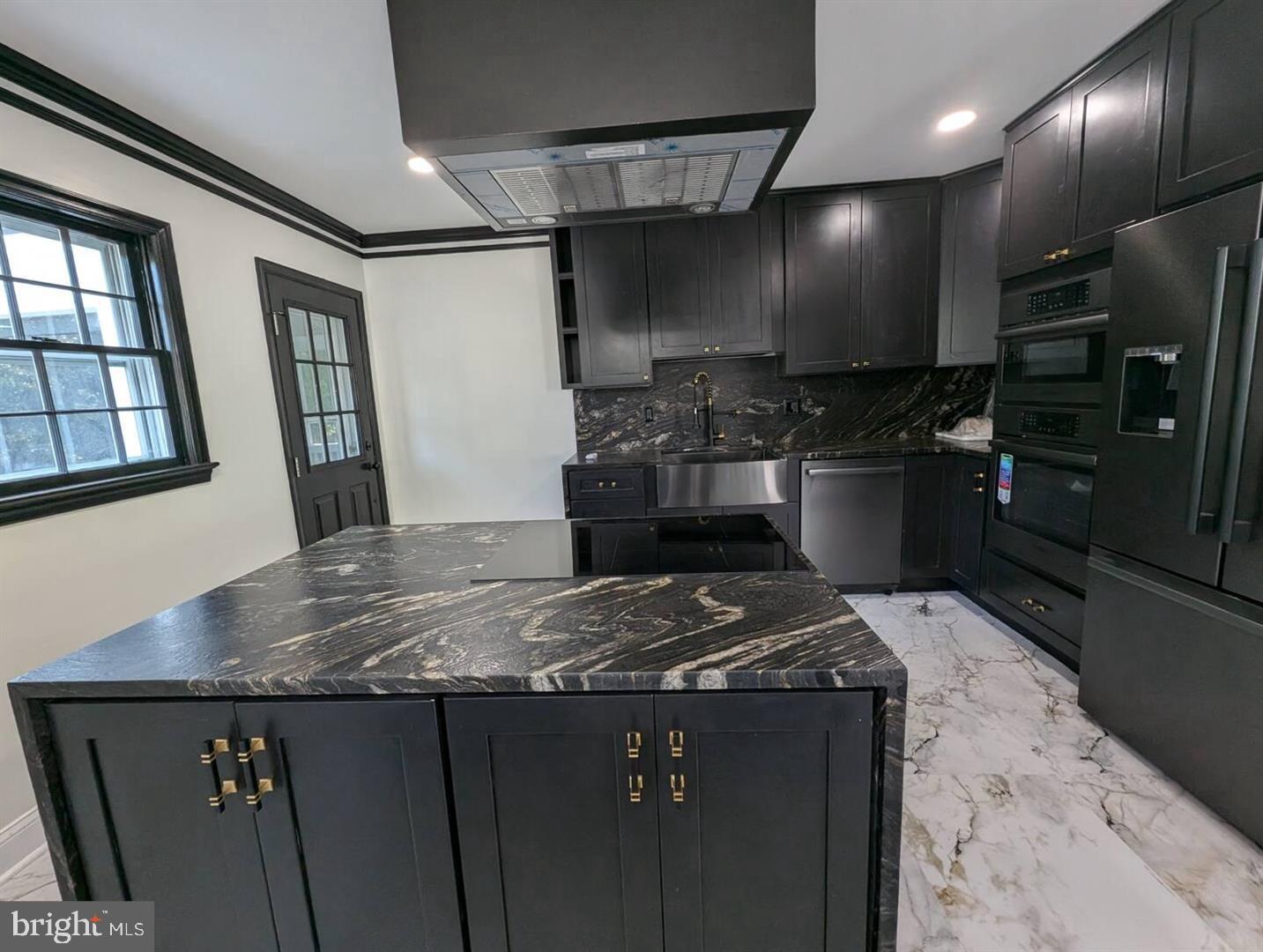 STRATFORD LANDING - Residential Lease