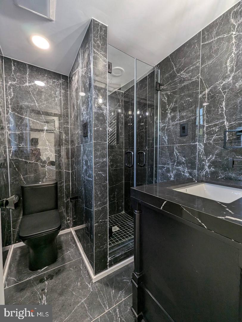 STRATFORD LANDING - Residential Lease