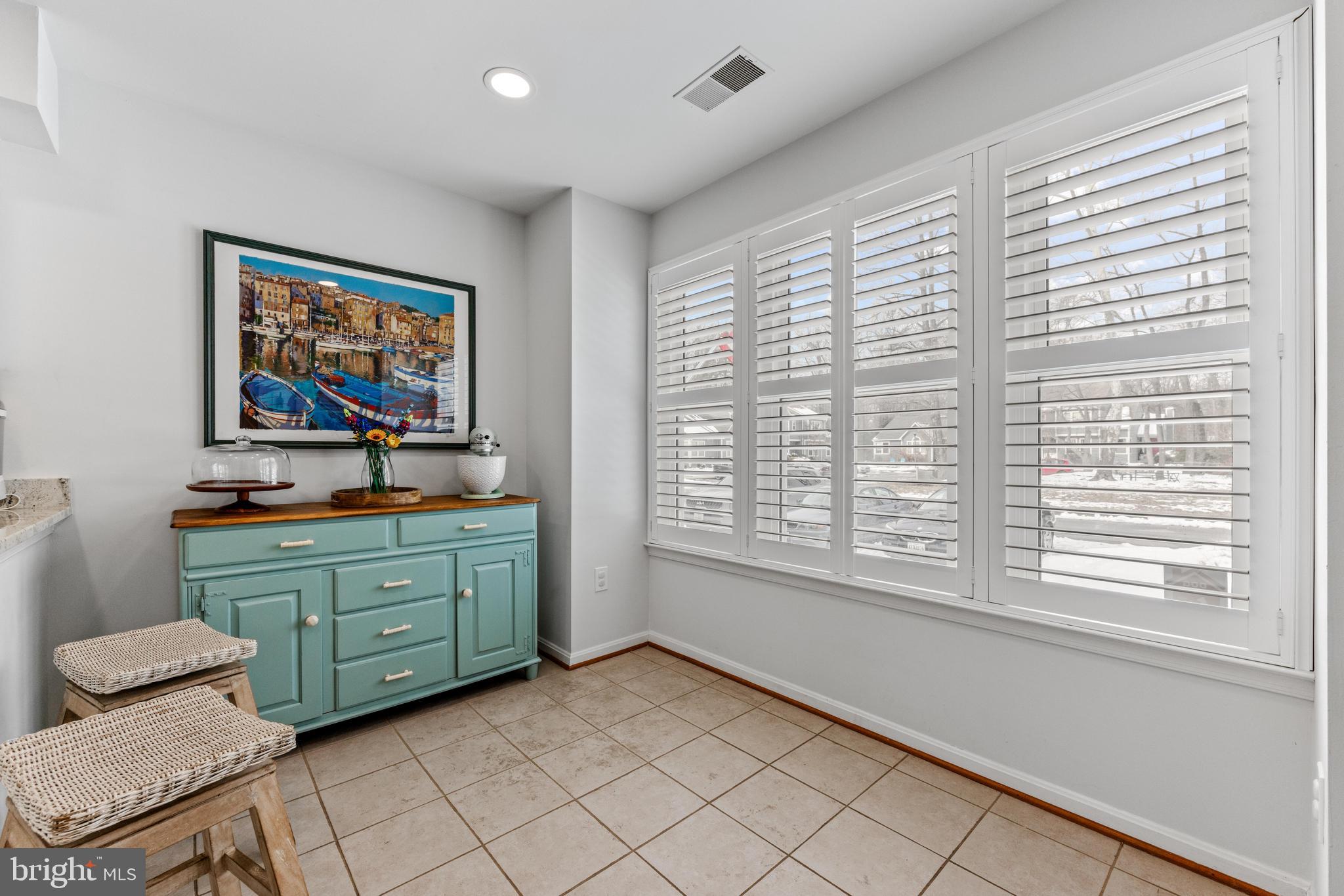 HUNT MEADOW - Residential