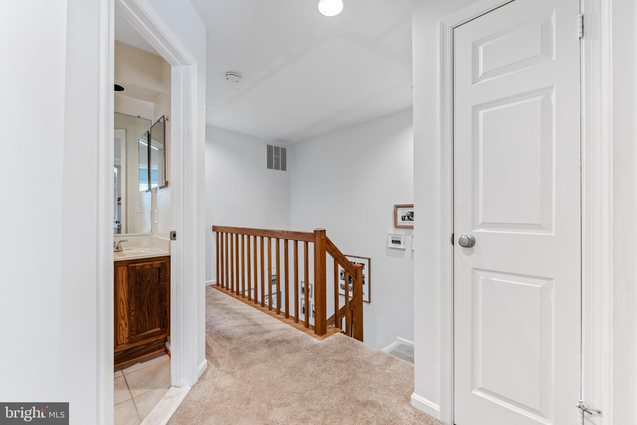 HUNT MEADOW - Residential