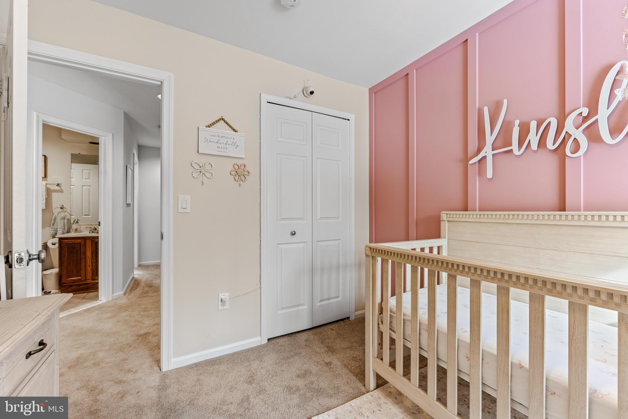 HUNT MEADOW - Residential