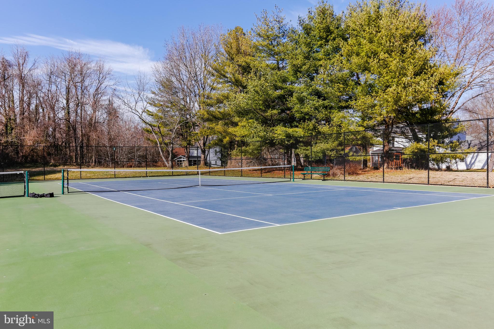 HUNT MEADOW - Residential