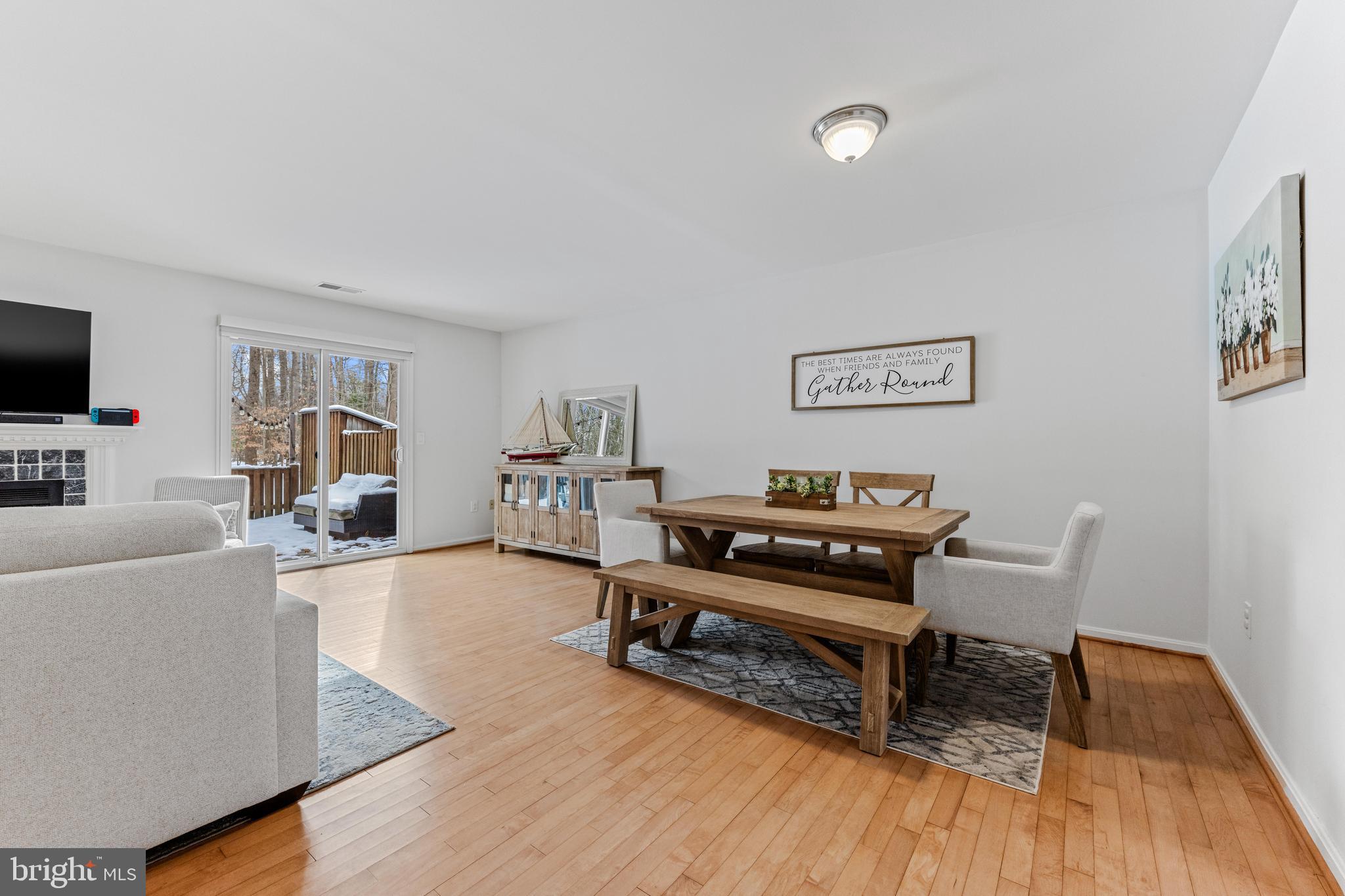 HUNT MEADOW - Residential