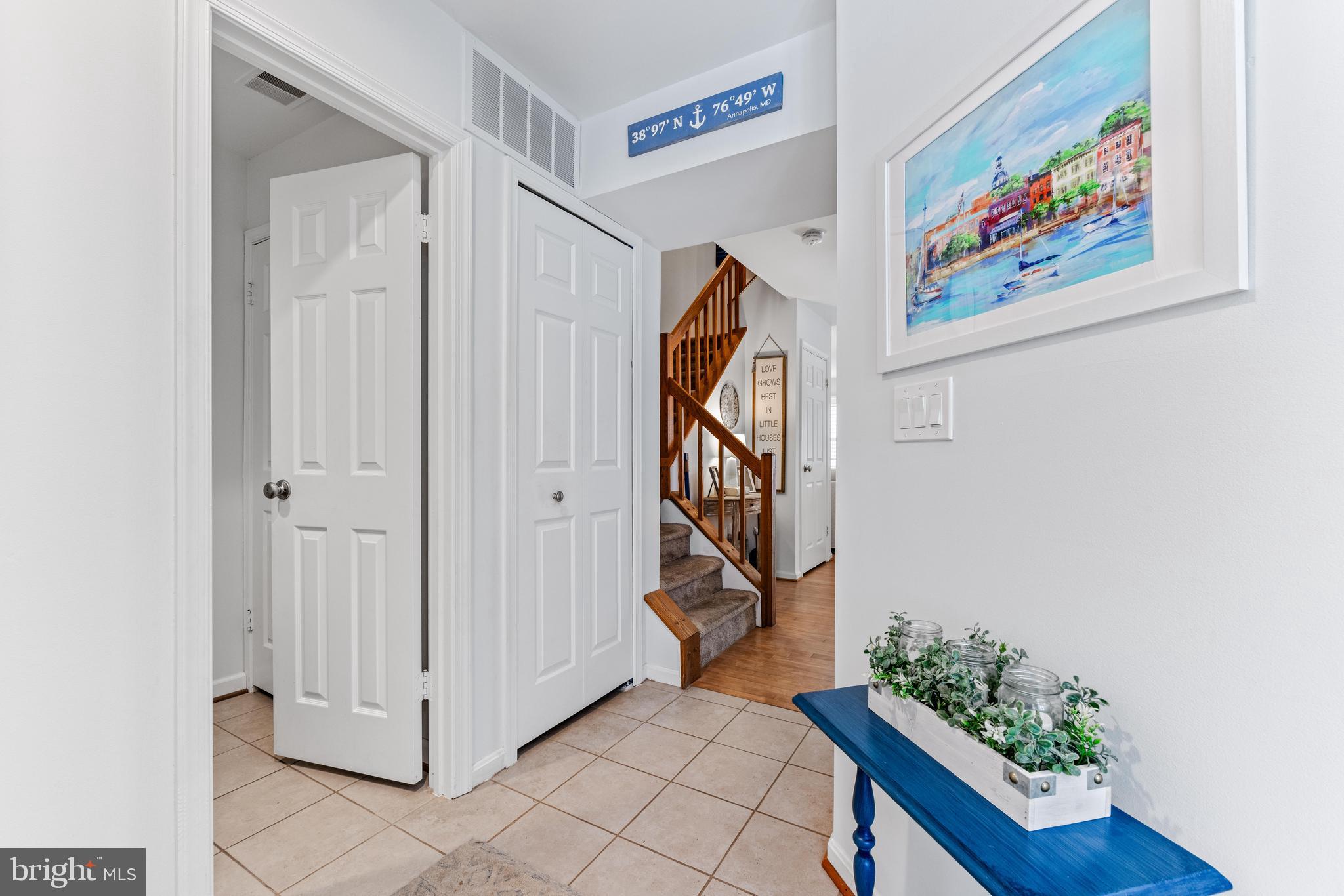 HUNT MEADOW - Residential