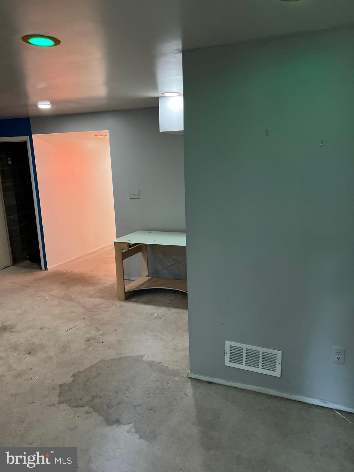 VILLAGE OF LONG REACH - Residential