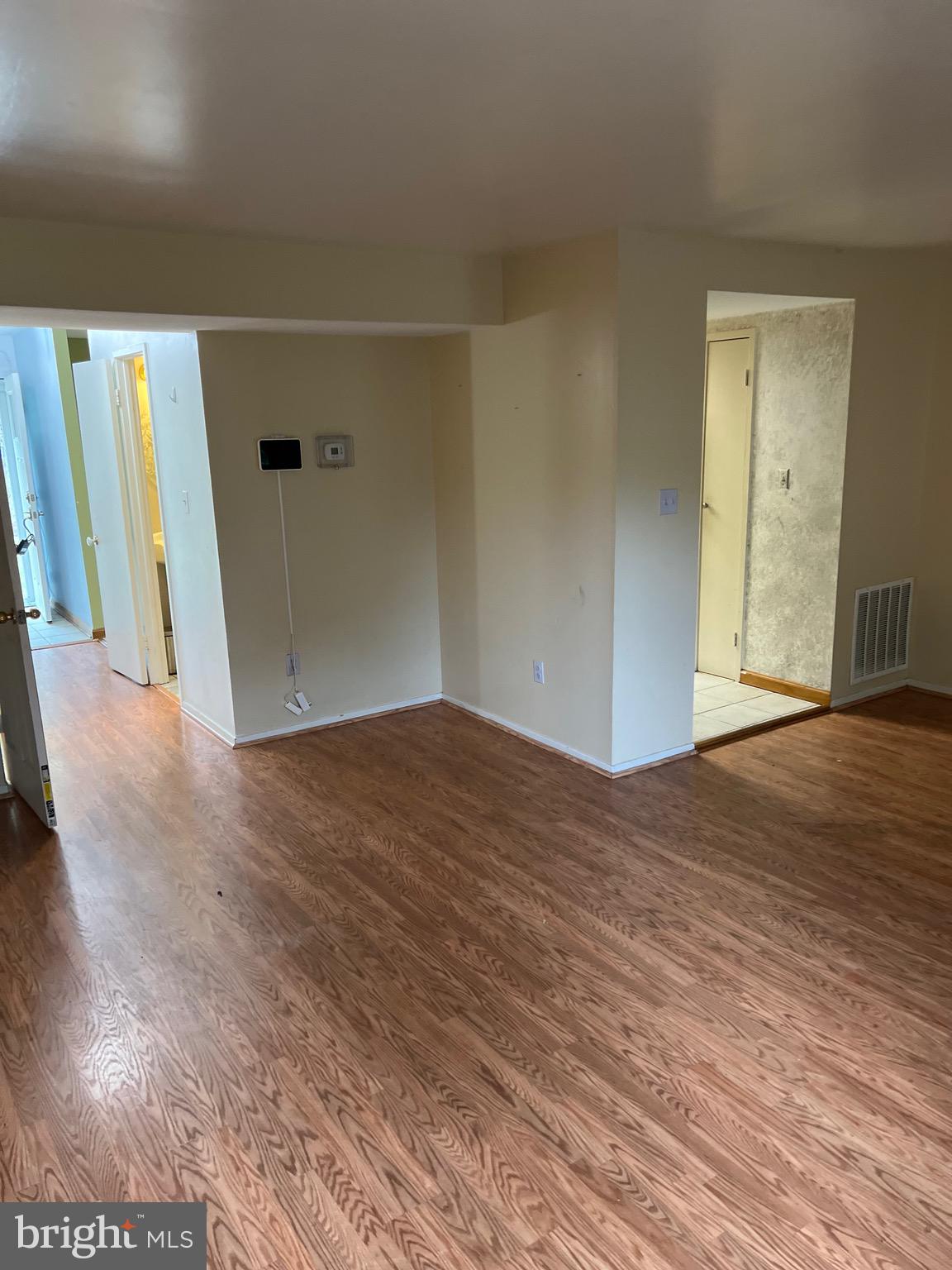 VILLAGE OF LONG REACH - Residential