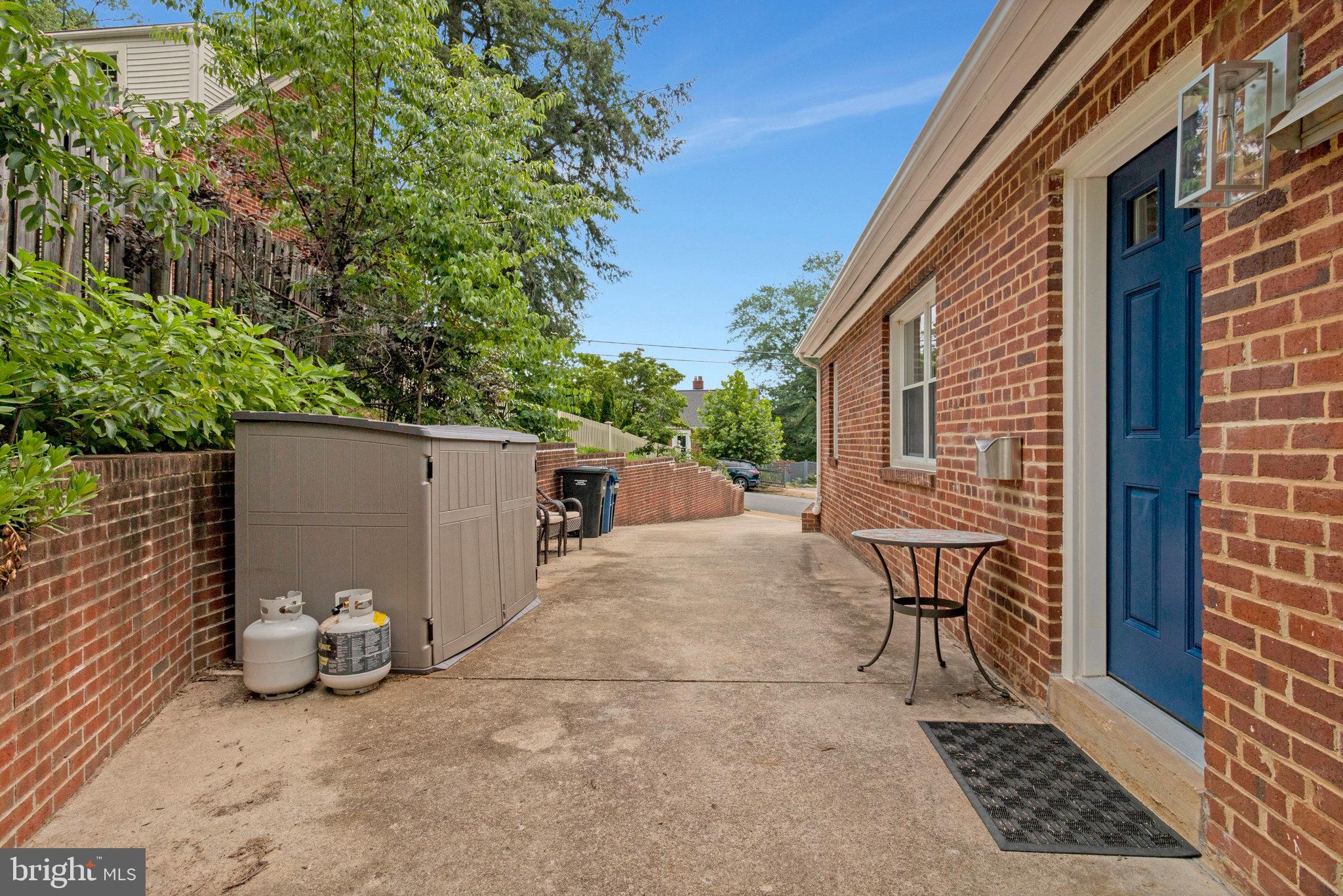 GEORGE WASHINGTON PARK - Residential Lease