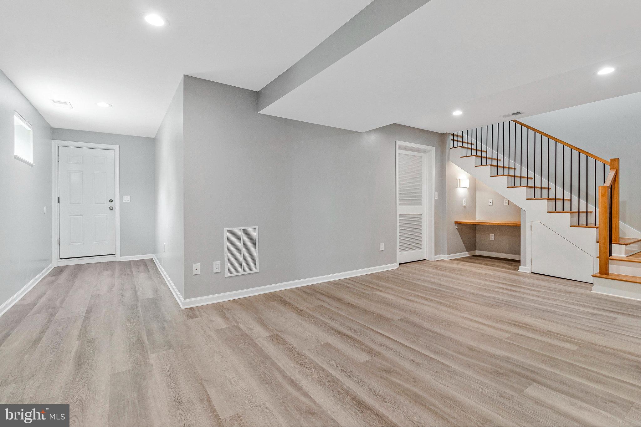 GEORGE WASHINGTON PARK - Residential Lease