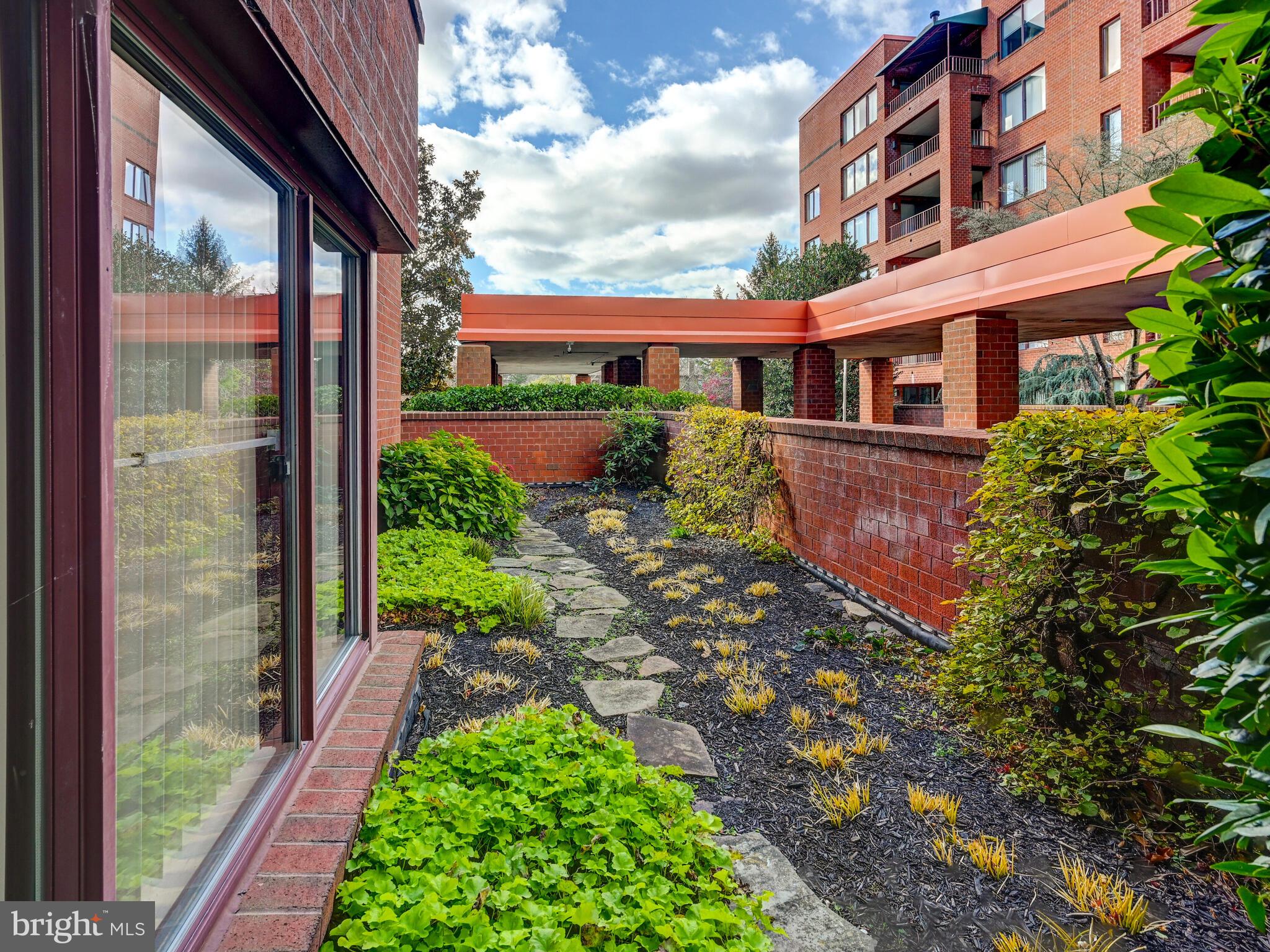 ANNEN WOODS - Residential