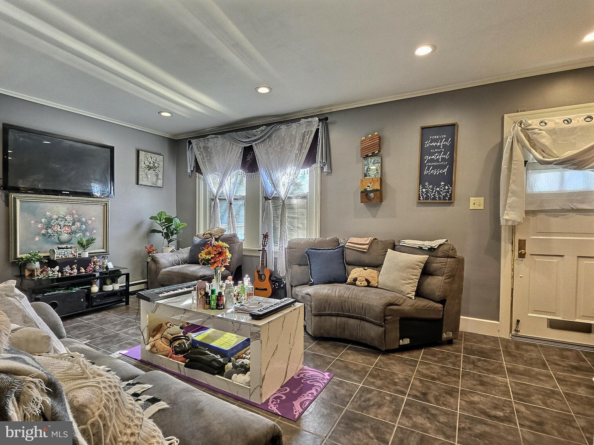 221 TULPEHOCKEN AVENUE