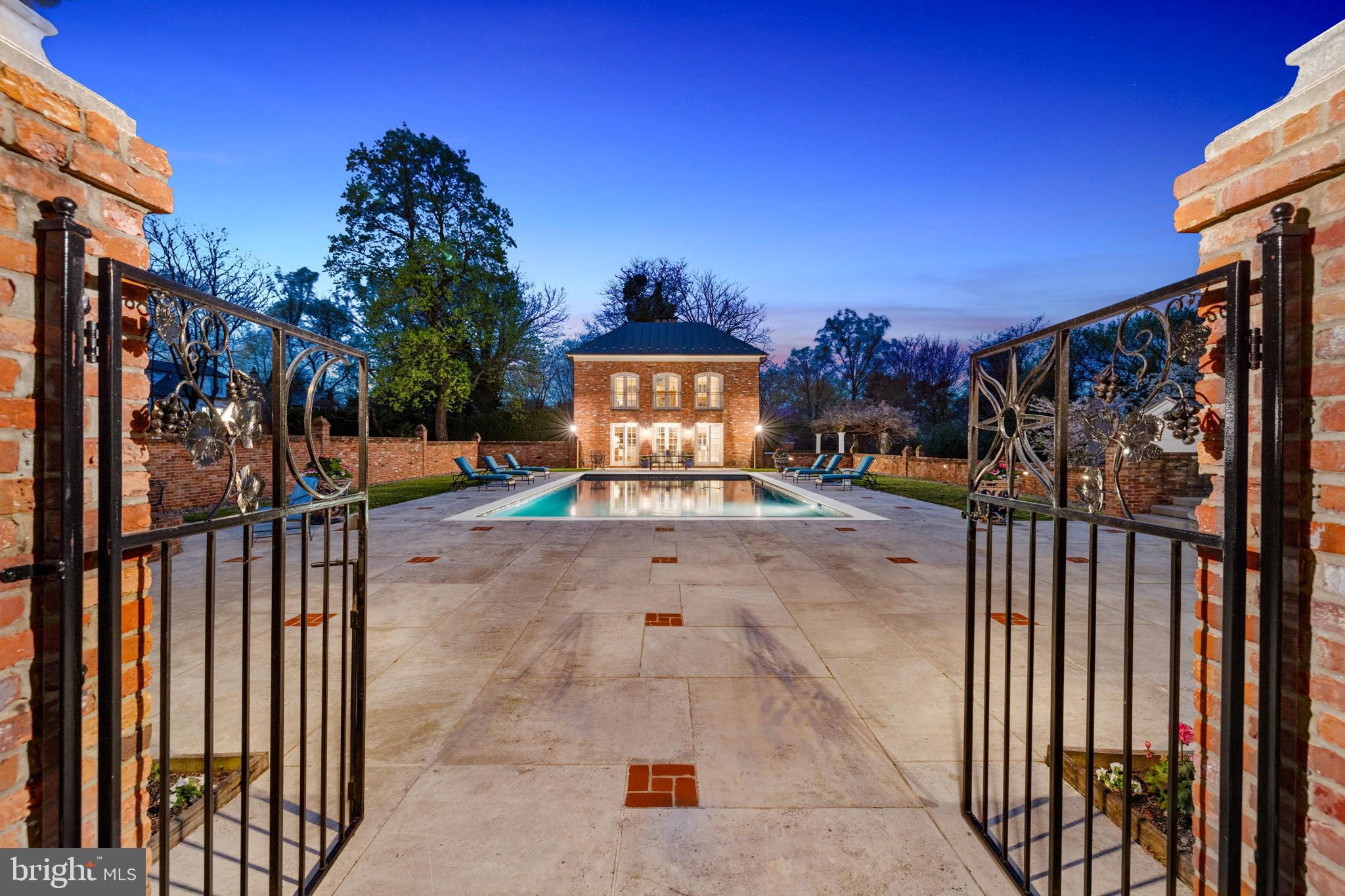 ALEXANDRIA - Residential