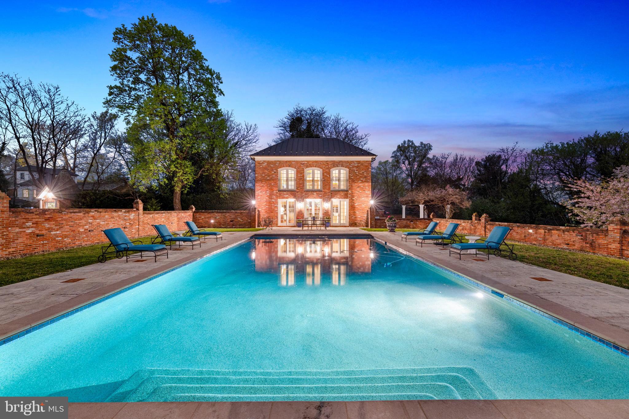 ALEXANDRIA - Residential