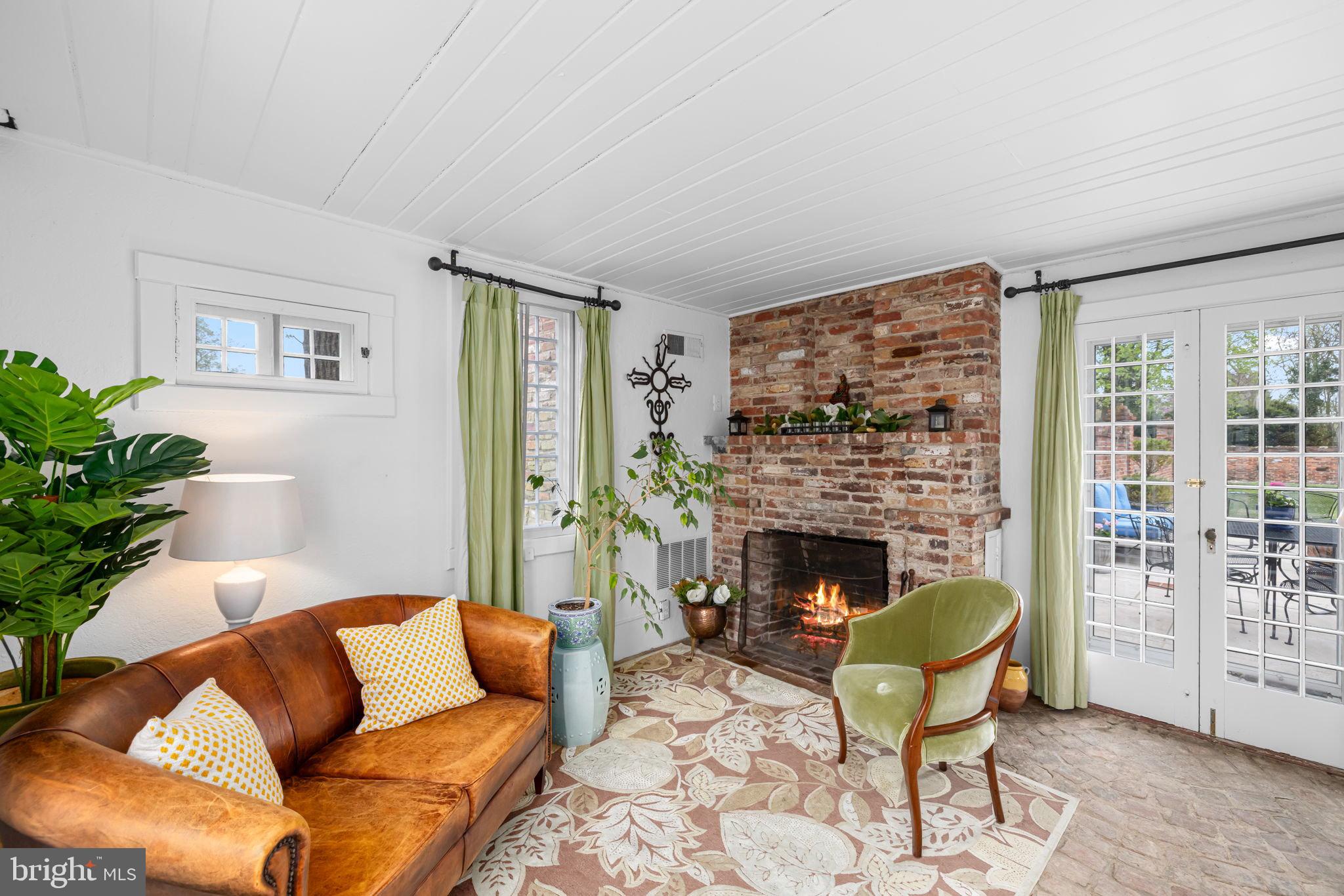 ALEXANDRIA - Residential