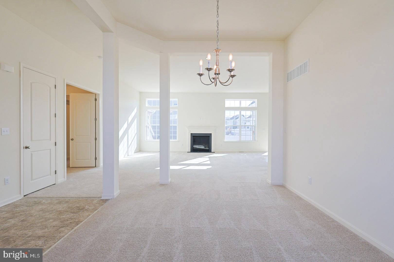 910 WEATHERSTONE LANE