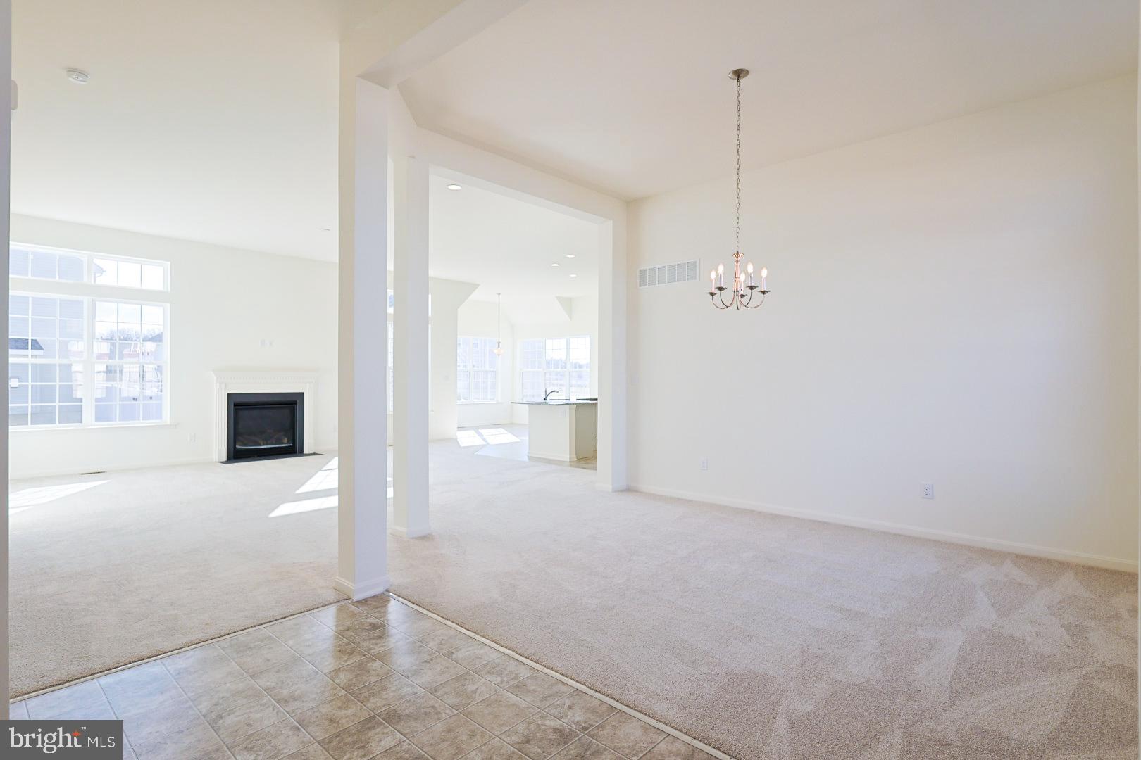 910 WEATHERSTONE LANE