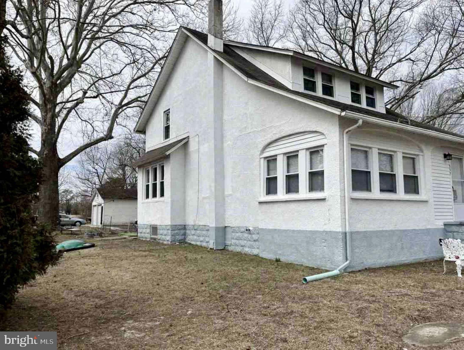 557 S WHITE HORSE PIKE