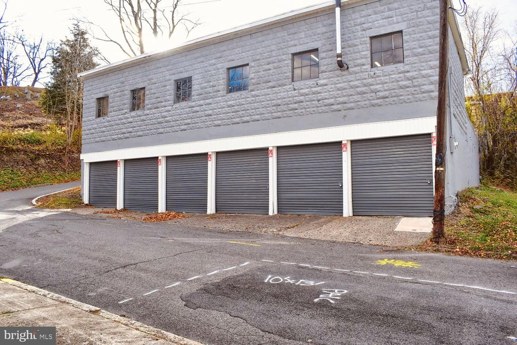 Photo of 212 Chestnut Street E, SHAMOKIN, PA 17872 (MLS # PANU2002850)