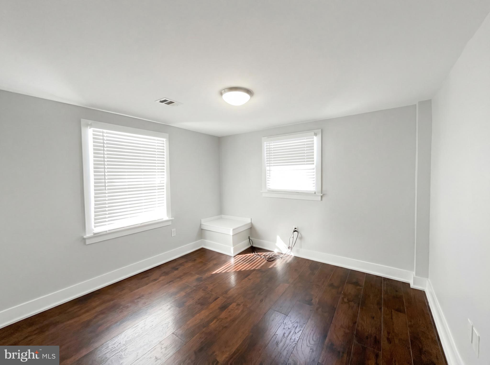 ROSE HILL PARK - Residential