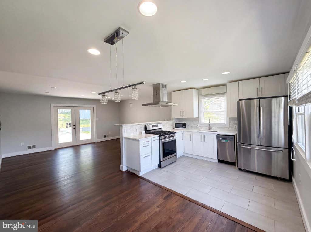 Photo of 6515 Carriage Drive, ALEXANDRIA, VA 22310 (MLS # VAFX2288468)