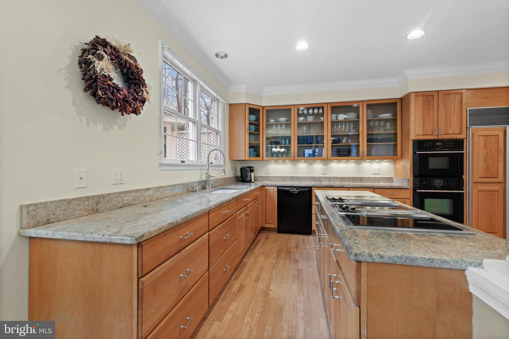 MEADOWOOD - Residential