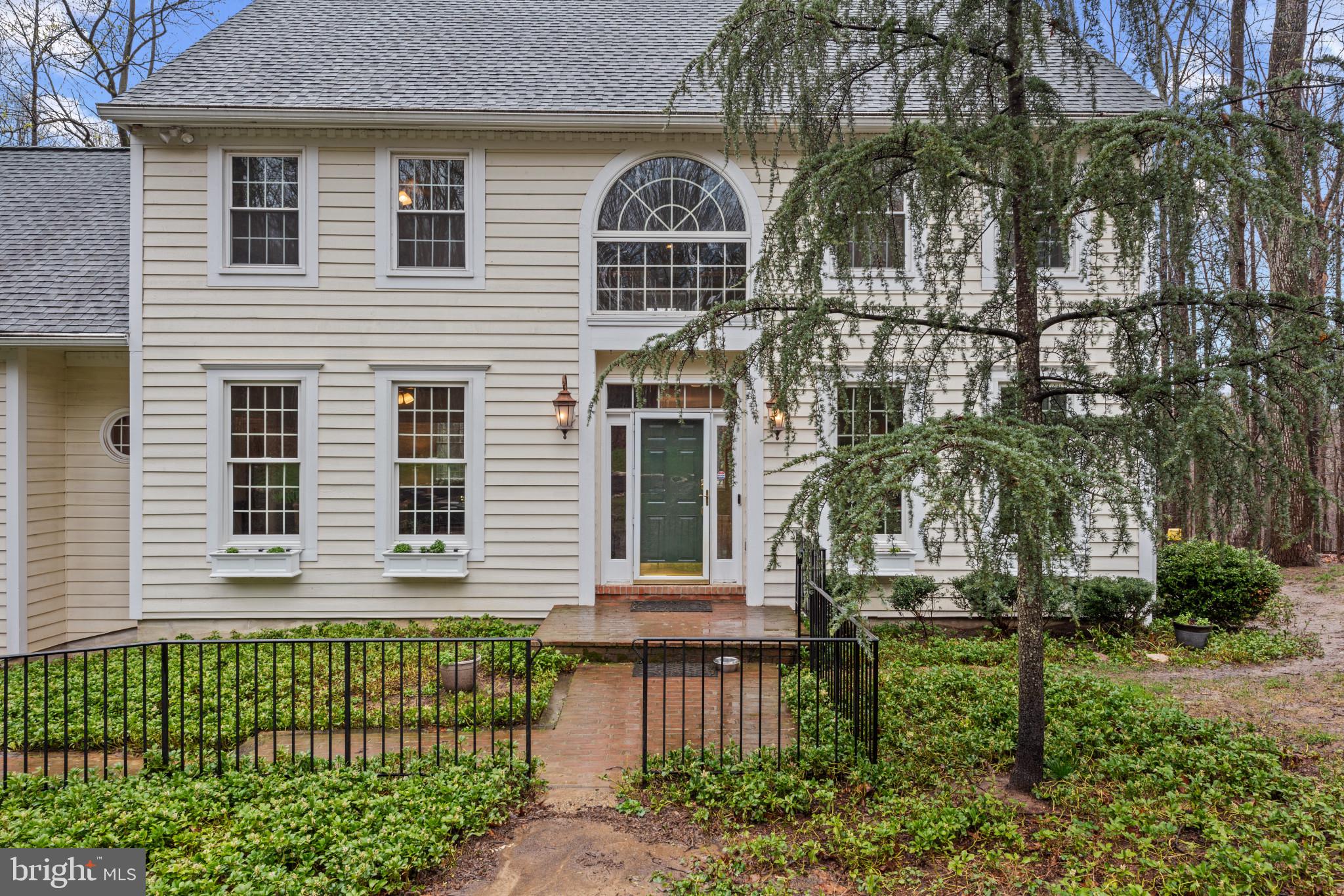 MEADOWOOD - Residential