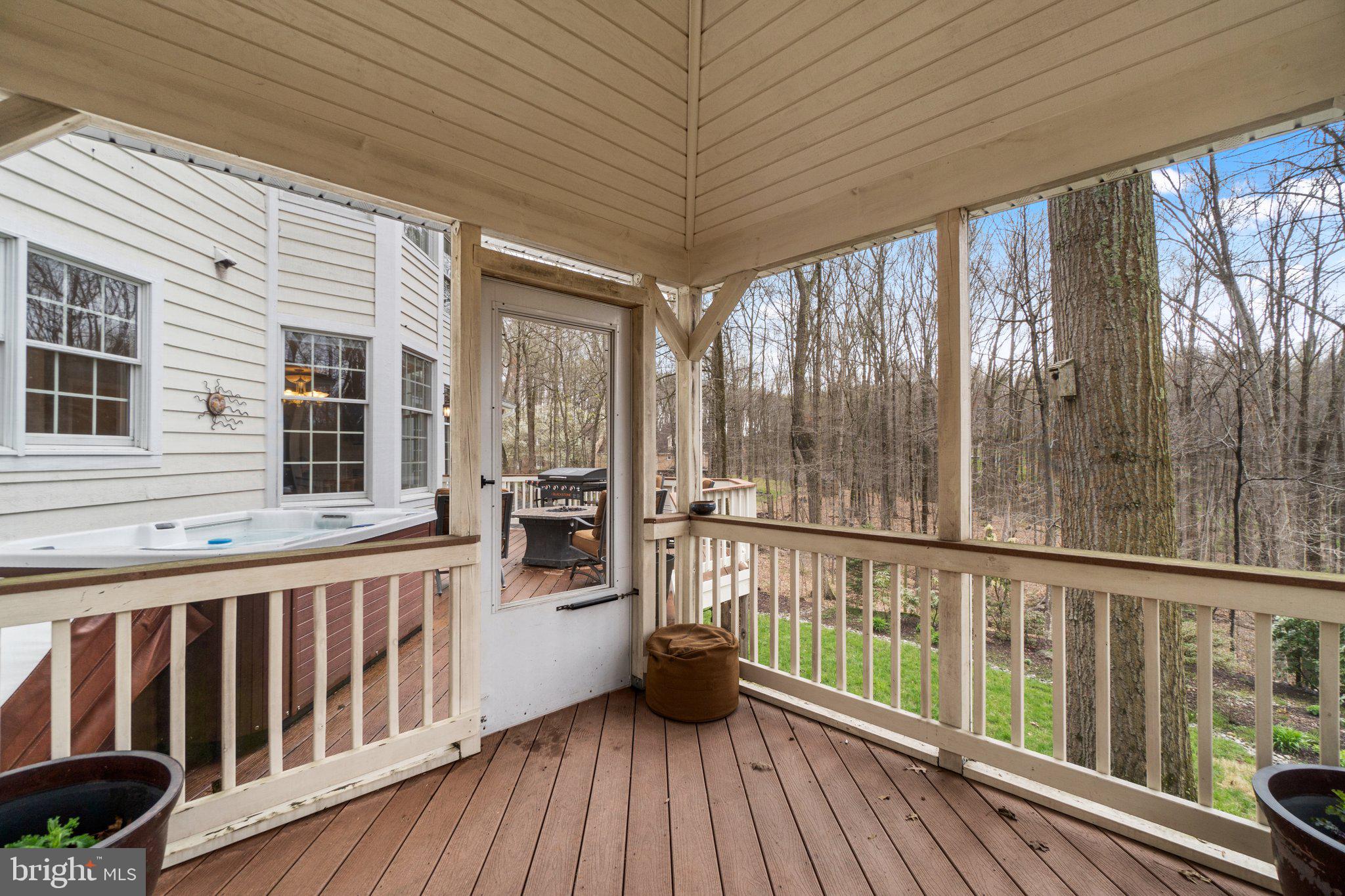 MEADOWOOD - Residential