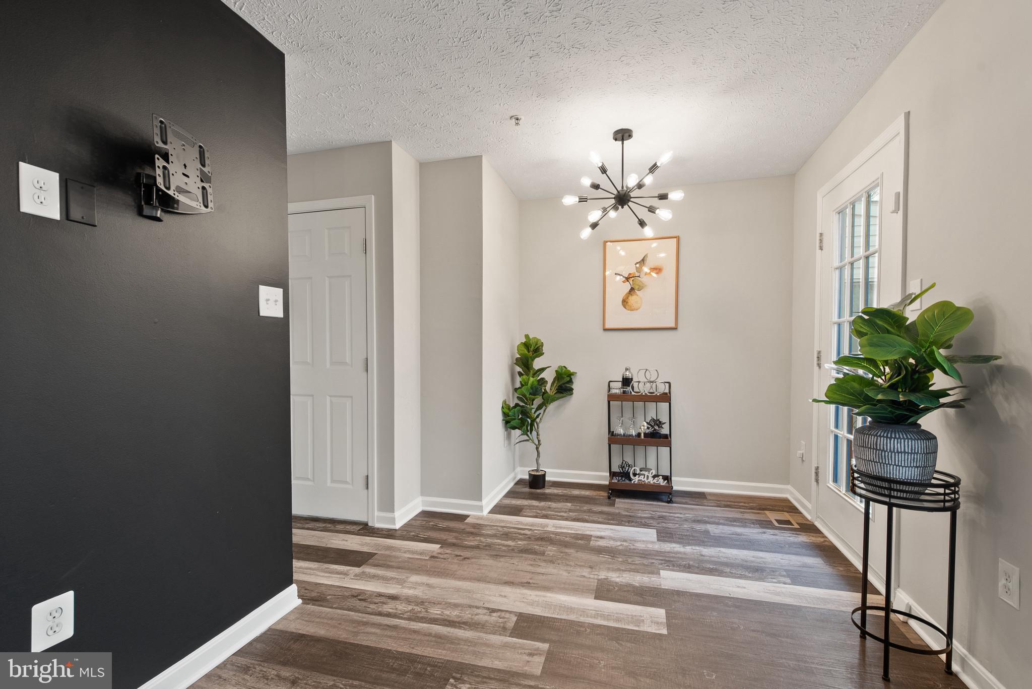 SUMMER WOODS - Residential