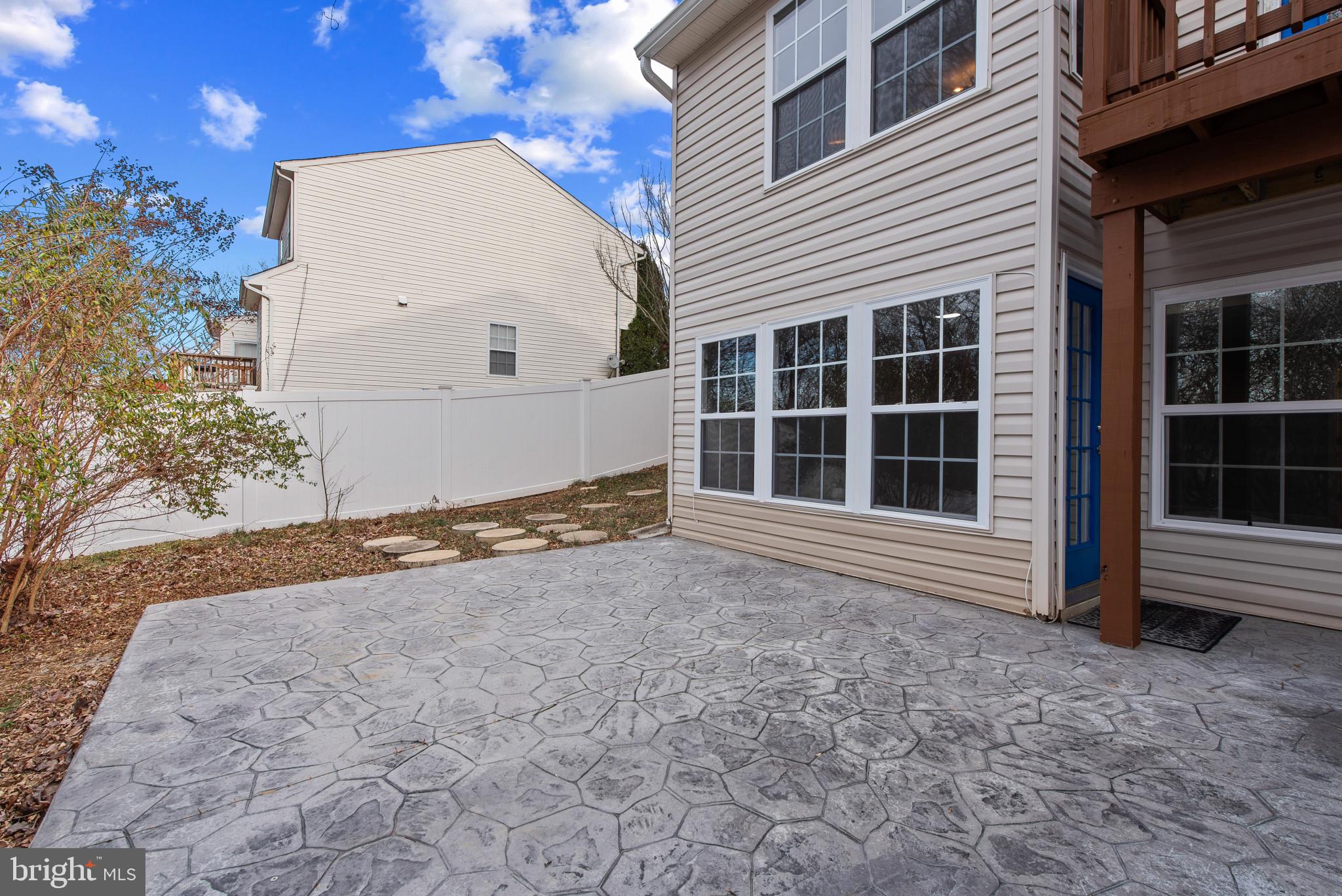 SUMMER WOODS - Residential