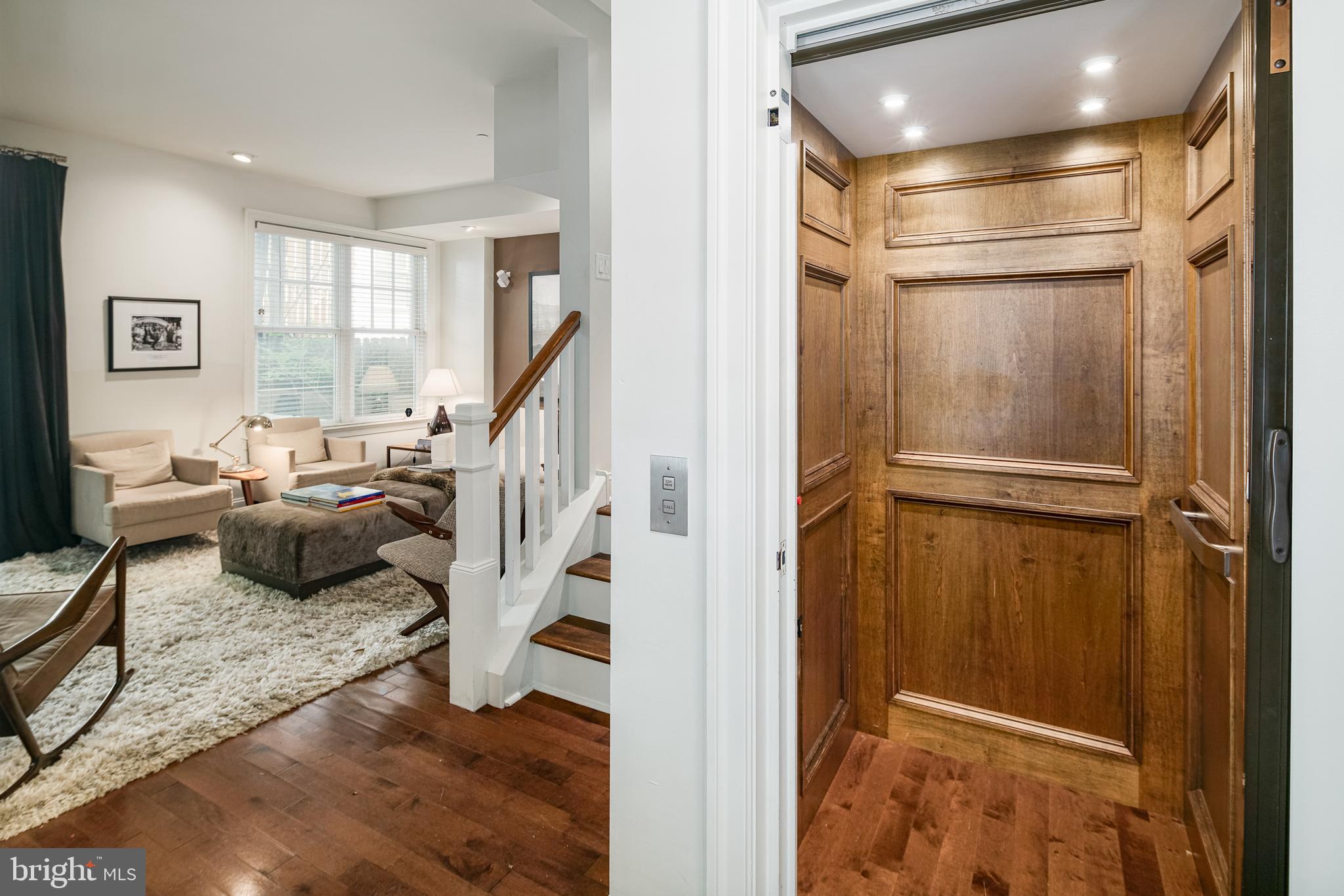 SOCIETY HILL - Residential